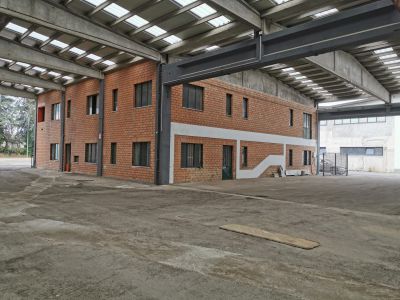 Capannone da 200 mq in Cussanio