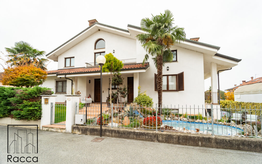 Villa bifamiliare a Genola